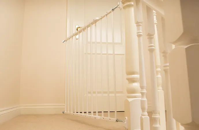 What is the Best Retractable Baby Gate?