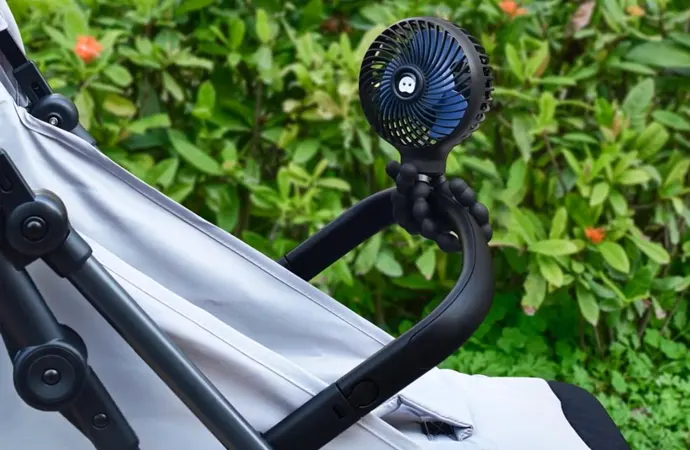 How Does A Battery Operated Clip-on Fan Work?