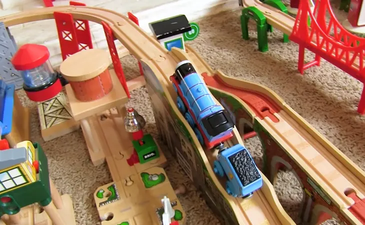 Top 6 Best Wooden Train Sets (Reviewed And Guided)